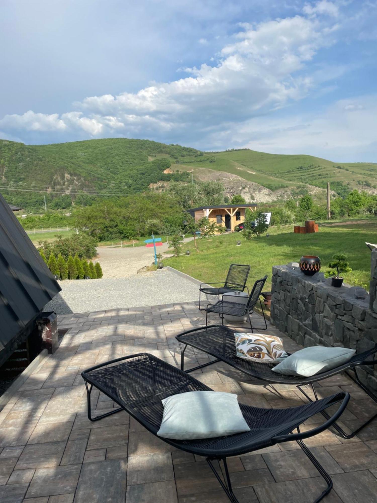 A Frame 1 Transalpina Hotel Petresti Exterior photo